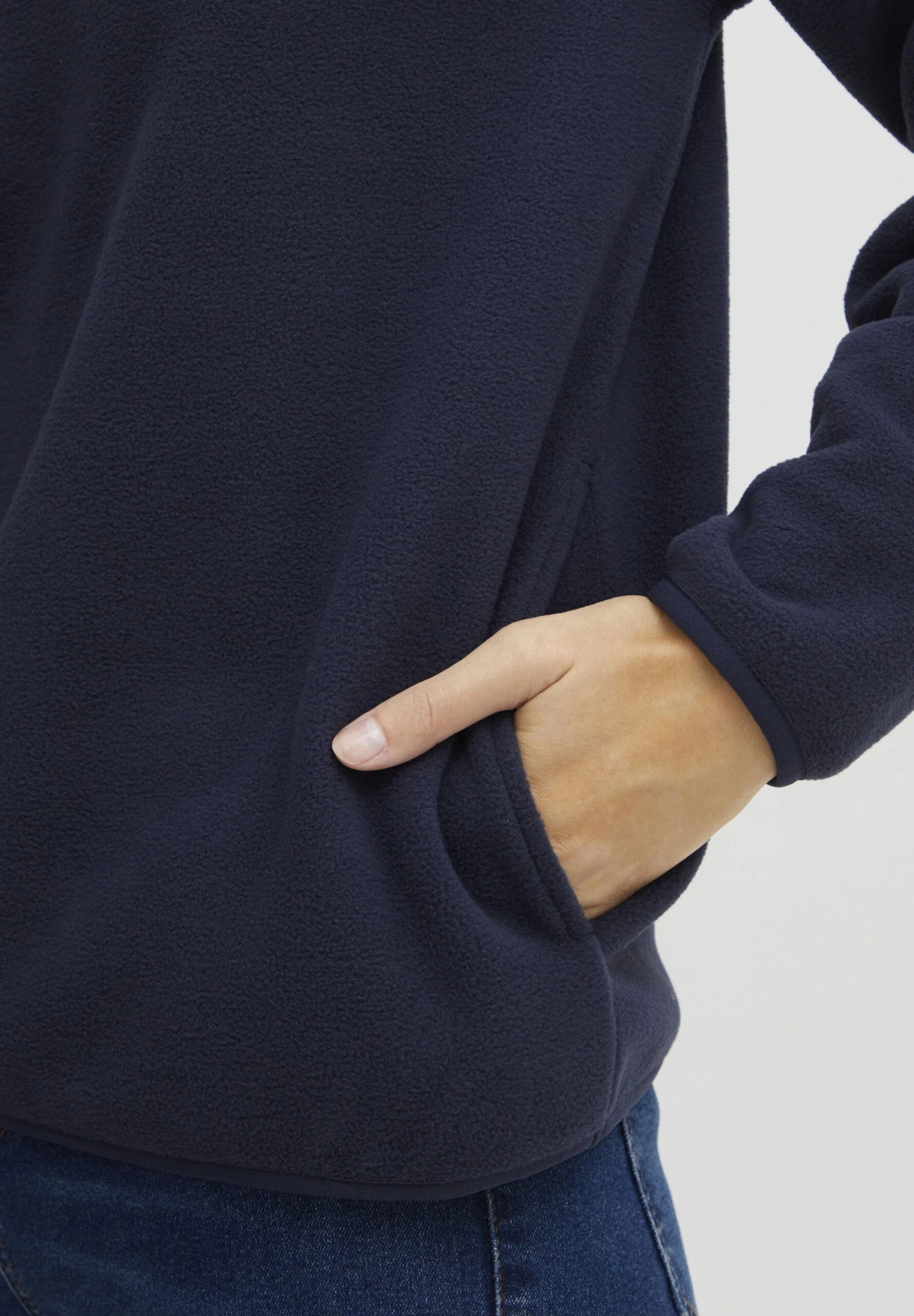 OXMO Oxnyfine - Forro Polar - Total Eclipse 5 OXMO Oxnyfine - Forro Polar - Total Eclipse - Imagen 5