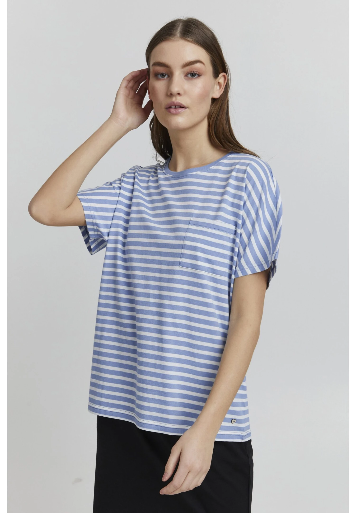 OXMO Oxsteffi - Camiseta Estampada - Bel Air Blue 1 OXMO Oxsteffi - Camiseta Estampada - Bel Air Blue