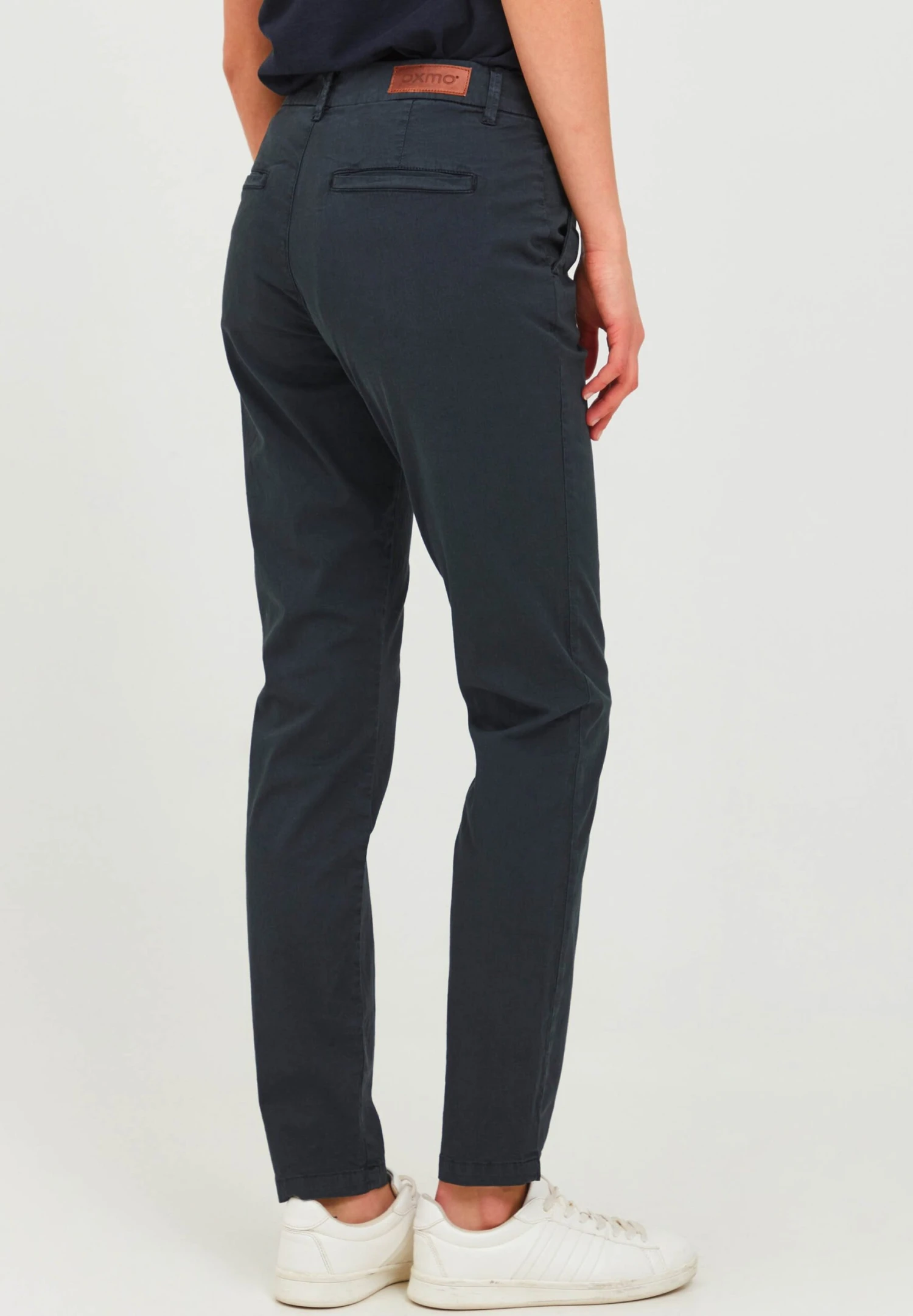 OXMO Chilli - Pantalones Chinos - Ebony 3 OXMO Chilli - Pantalones Chinos - Ebony - Imagen 3