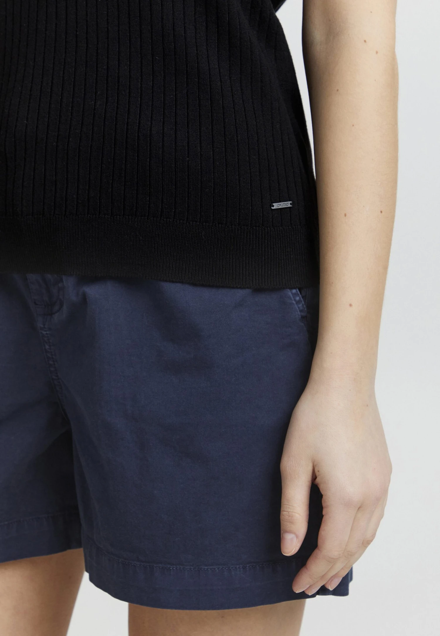 OXMO Riona - Camiseta Básica - Black 4 OXMO Riona - Camiseta Básica - Black - Imagen 4