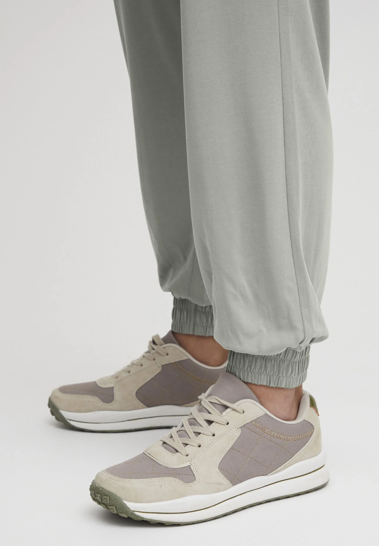 OXMO Brianna - Pantalones Deportivos - Seagrass 5 OXMO Brianna - Pantalones Deportivos - Seagrass - Imagen 5