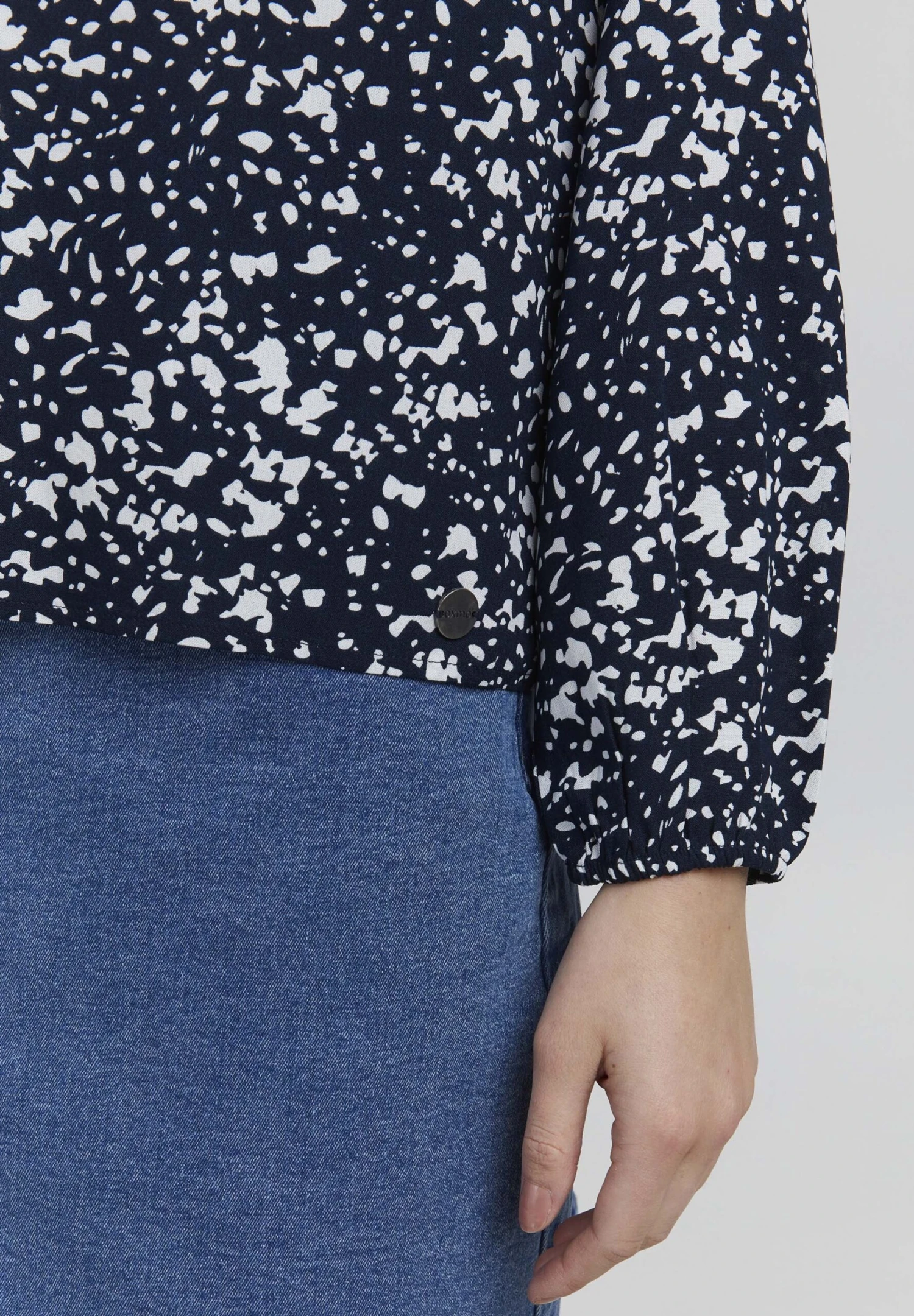 OXMO Elvy - Blusa - Total Eclipse Mix 5 OXMO Elvy - Blusa - Total Eclipse Mix - Imagen 5