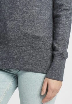 OXMO Oxcecilia - Jersey Con Capucha - Insignia Blue -OXMO Tienda En Línea 2d8a8d09b9a04708a56d5e854ee97ea3