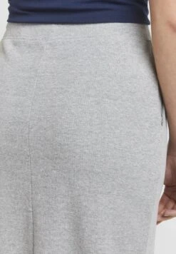 OXMO Oxlou - Falda De Tubo - Light Grey Melange 7 OXMO Oxlou - Falda De Tubo - Light Grey Melange -OXMO Tienda En Línea 30156cf9b3d3477682722411e976c95d