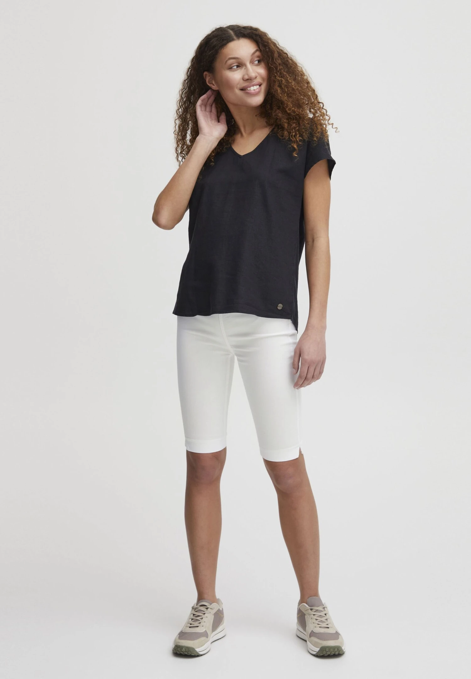 OXMO Oxditrine - Shorts - Optical White 2 OXMO Oxditrine - Shorts - Optical White - Imagen 2