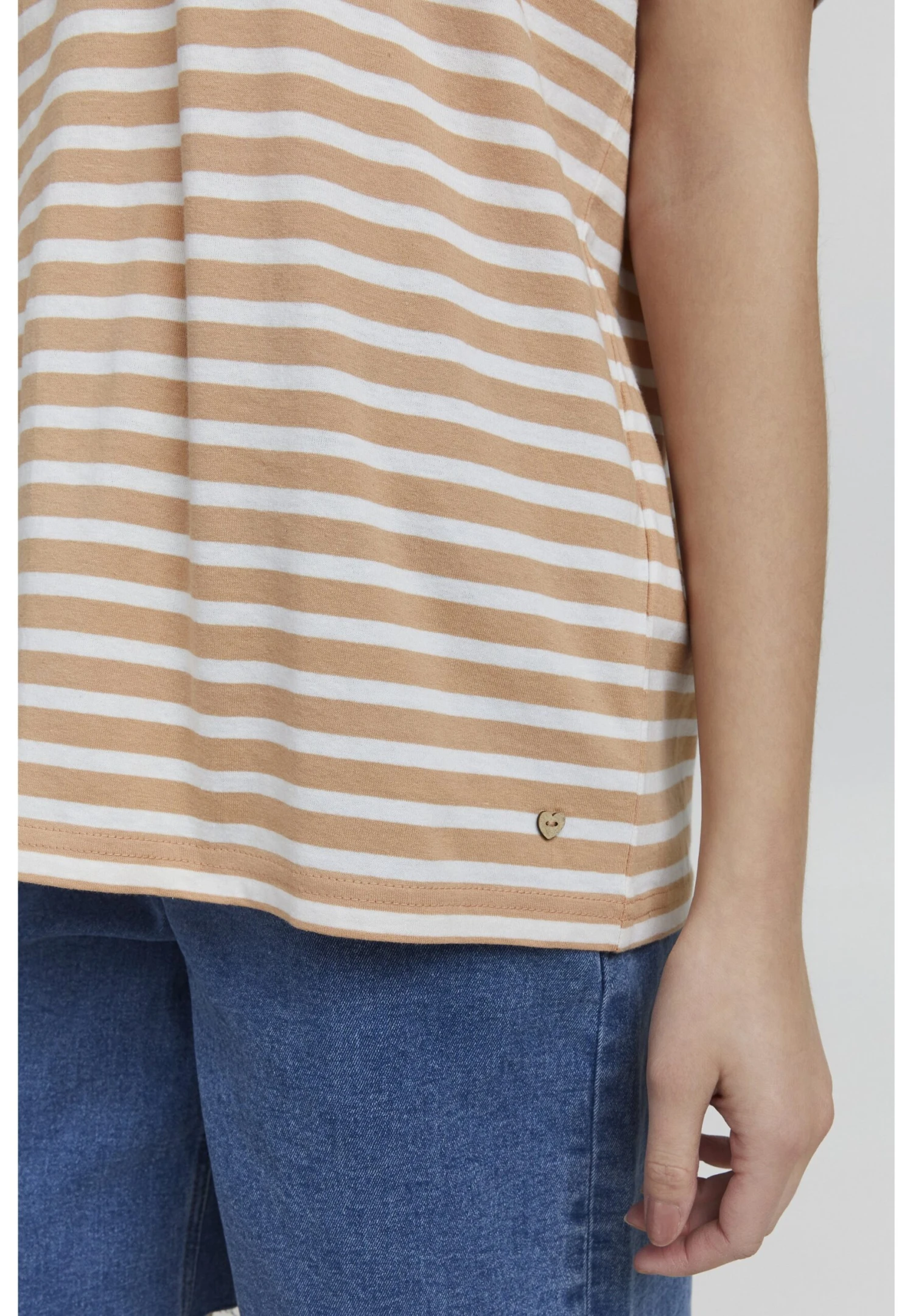 OXMO Oxsteffi - Camiseta Estampada - Mahogany Rose 5 OXMO Oxsteffi - Camiseta Estampada - Mahogany Rose - Imagen 5