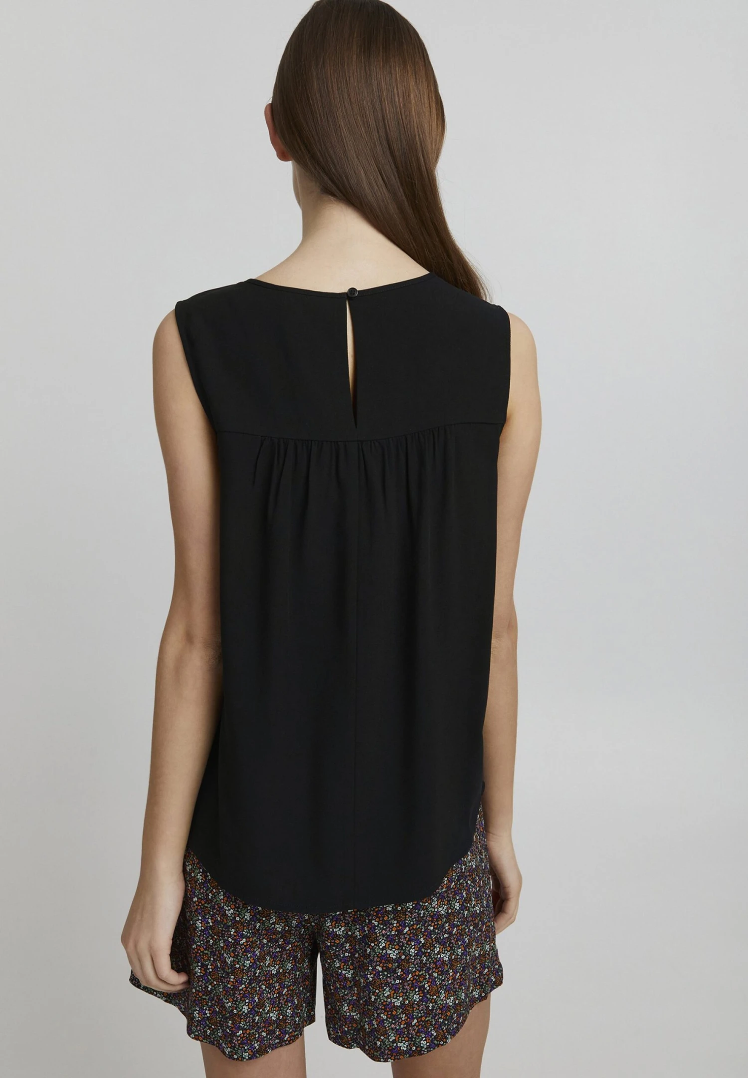 OXMO Esja - Blusa - Black 3 OXMO Esja - Blusa - Black - Imagen 3