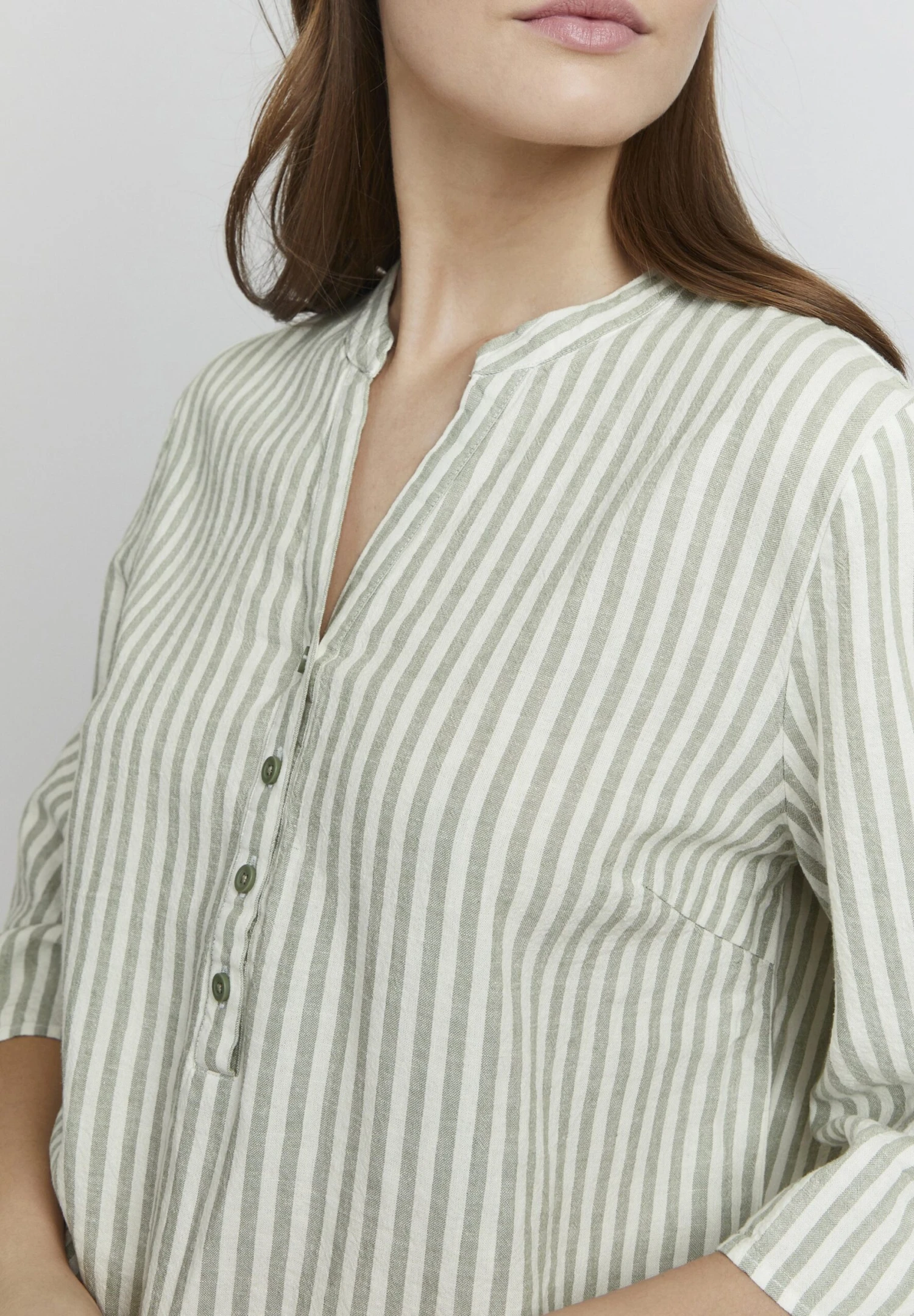 OXMO Oxanea - Blusa - Seagrass Mix 4 OXMO Oxanea - Blusa - Seagrass Mix - Imagen 4