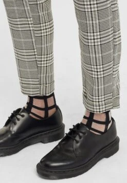 OXMO Oxlivia - Pantalones - Monument 10 OXMO Oxlivia - Pantalones - Monument -OXMO Tienda En Línea 4ad0c13c506a456fa97f92ffe2acc7c8