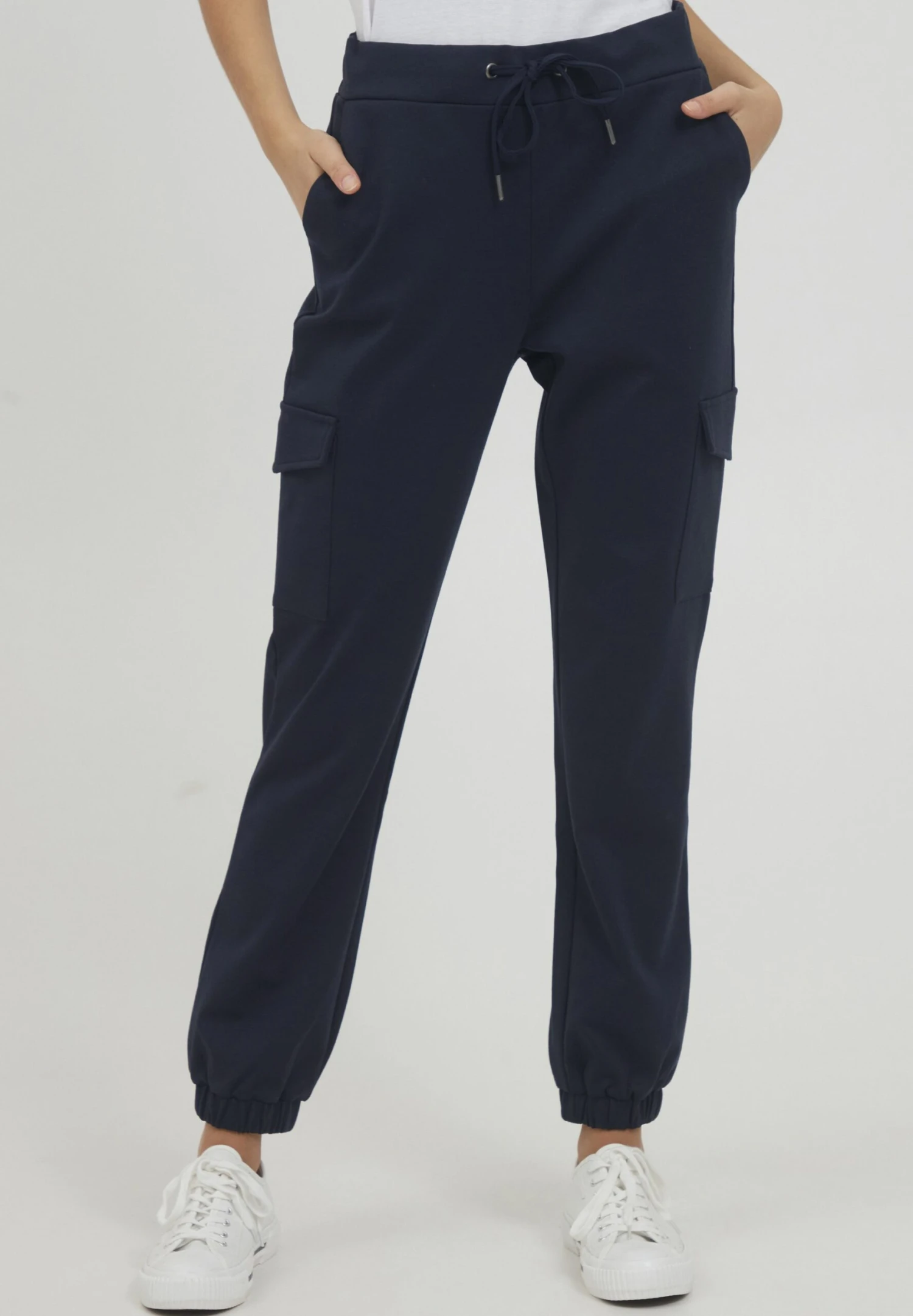 OXMO Oxhenni - Pantalones Cargo - Total Eclipse 1 OXMO Oxhenni - Pantalones Cargo - Total Eclipse