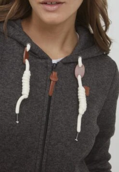 OXMO Oxthora - Abrigo Corto - True Black 9 OXMO Oxthora - Abrigo Corto - True Black -OXMO Tienda En Línea 63b68c1c7bb243669d7ad0ae3e534c00