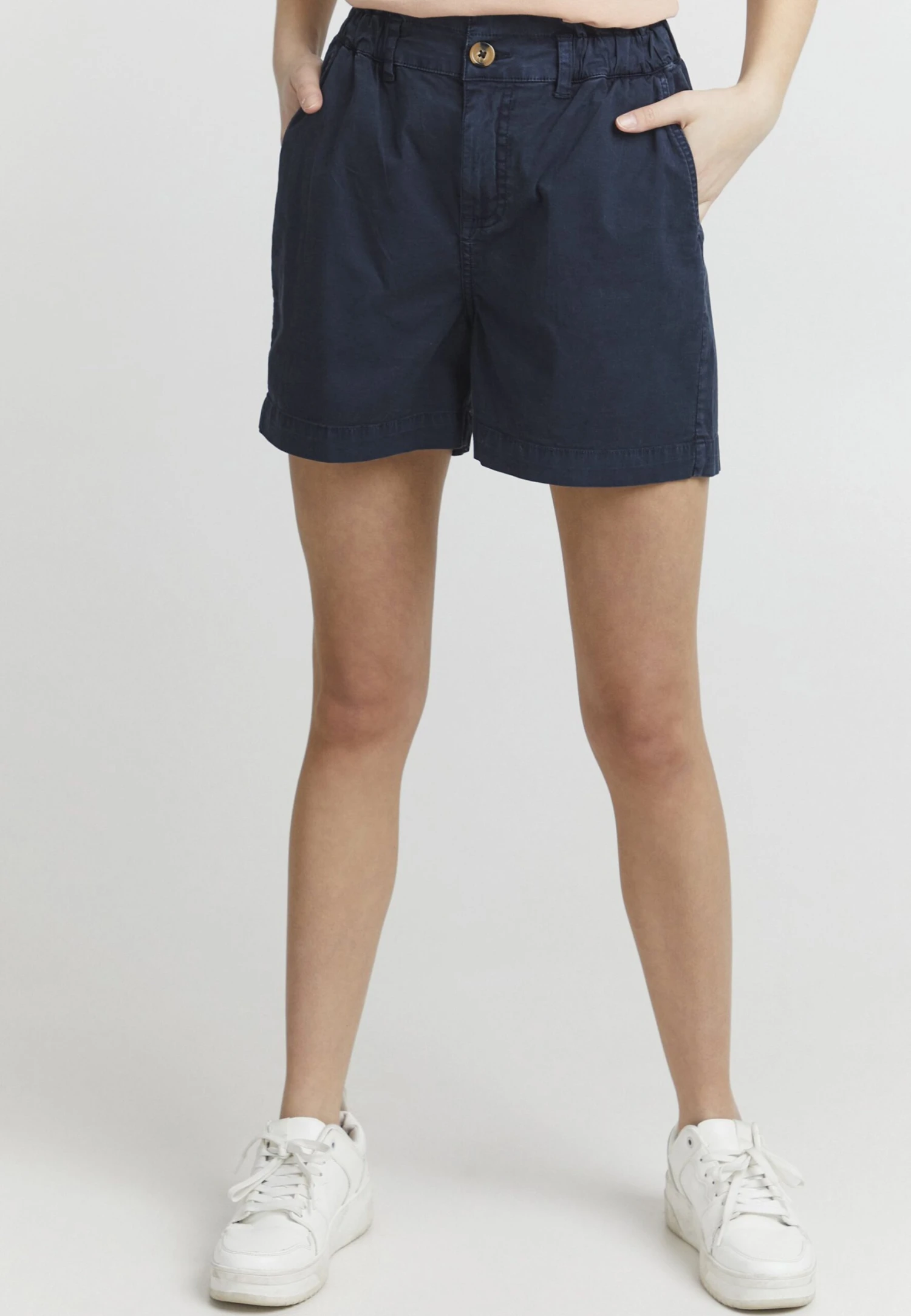 Oxmo Oxchai Me - Shorts - Total Eclipse 1 Oxmo Oxchai Me - Shorts - Total Eclipse