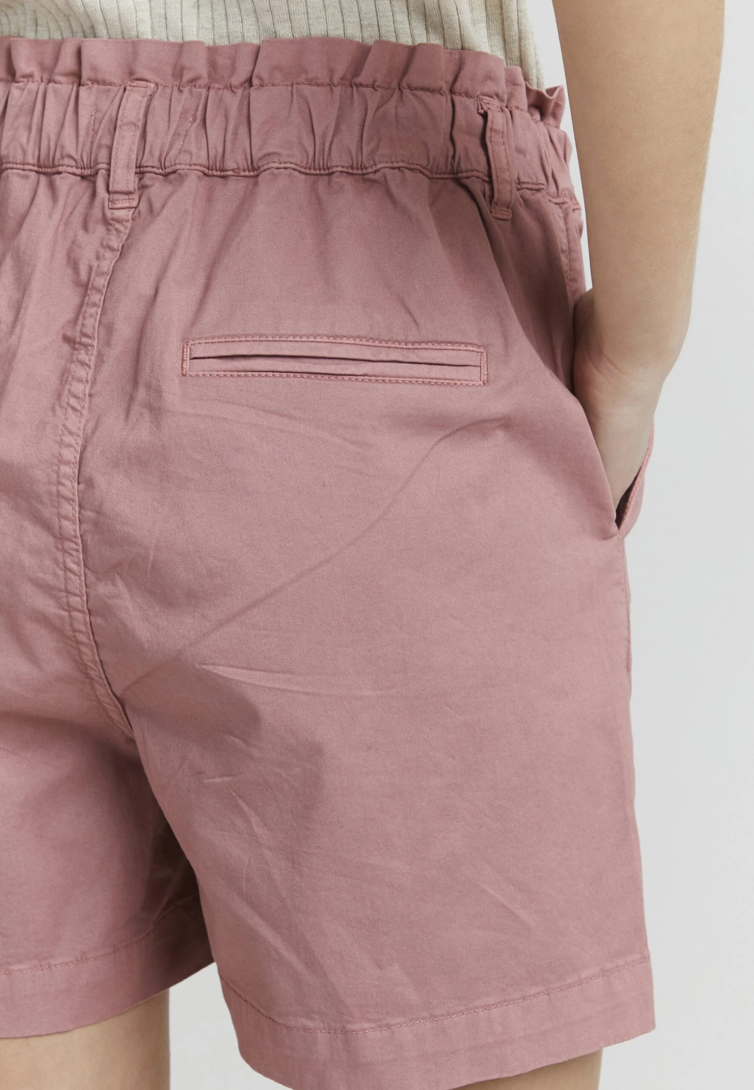 Oxmo Oxchai Me - Shorts - Ash Rose 4 Oxmo Oxchai Me - Shorts - Ash Rose - Imagen 4