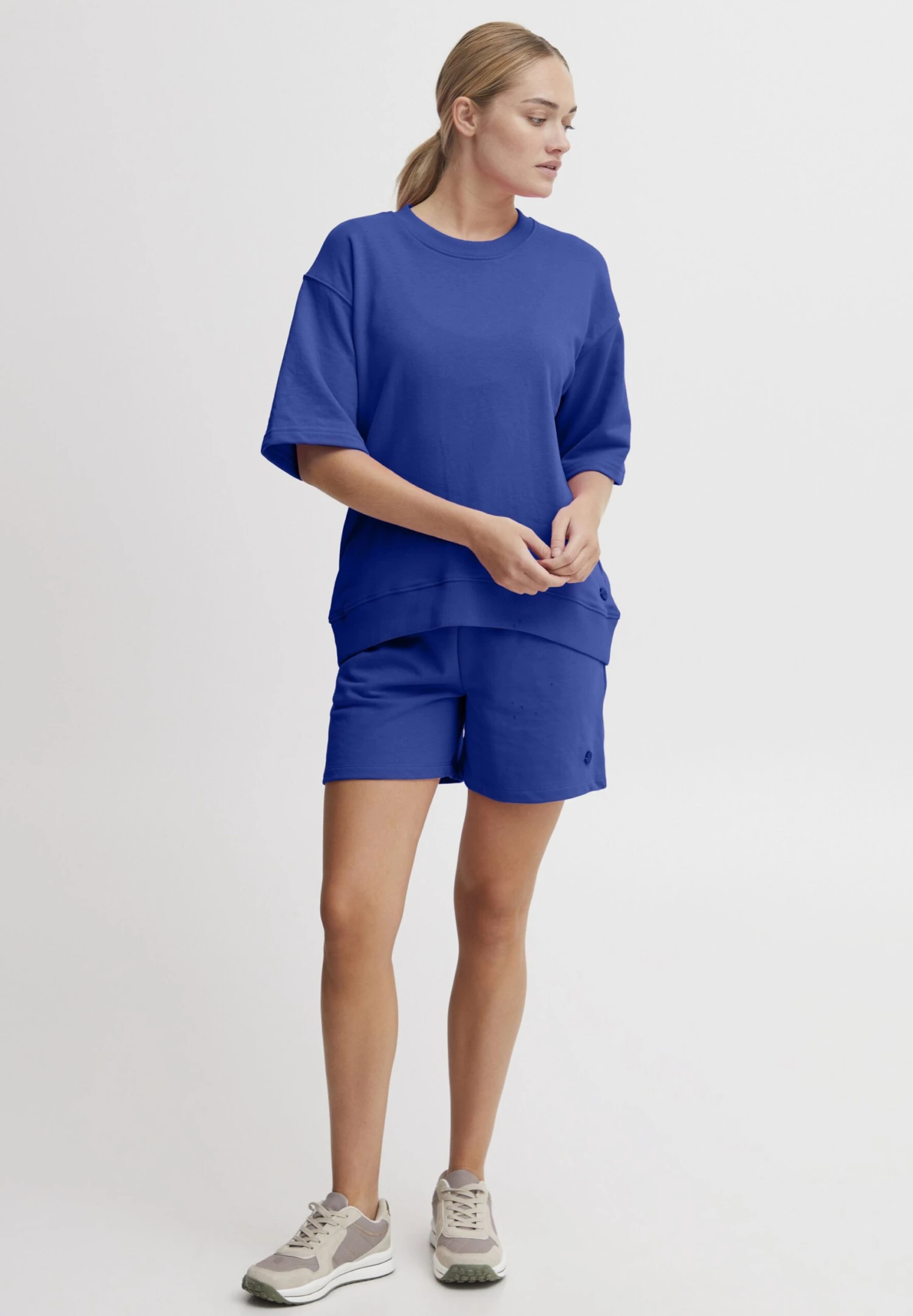 OXMO Oxsafina - Camiseta Básica - Surf The Web 2 OXMO Oxsafina - Camiseta Básica - Surf The Web - Imagen 2