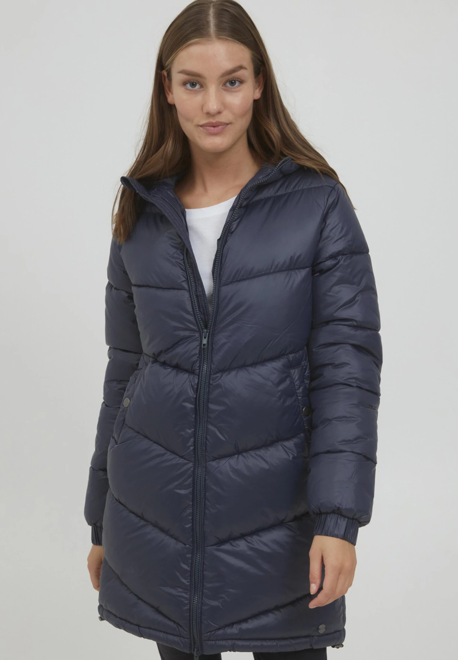 OXMO Tabata - Abrigo De Invierno - Total Eclipse 1 OXMO Tabata - Abrigo De Invierno - Total Eclipse