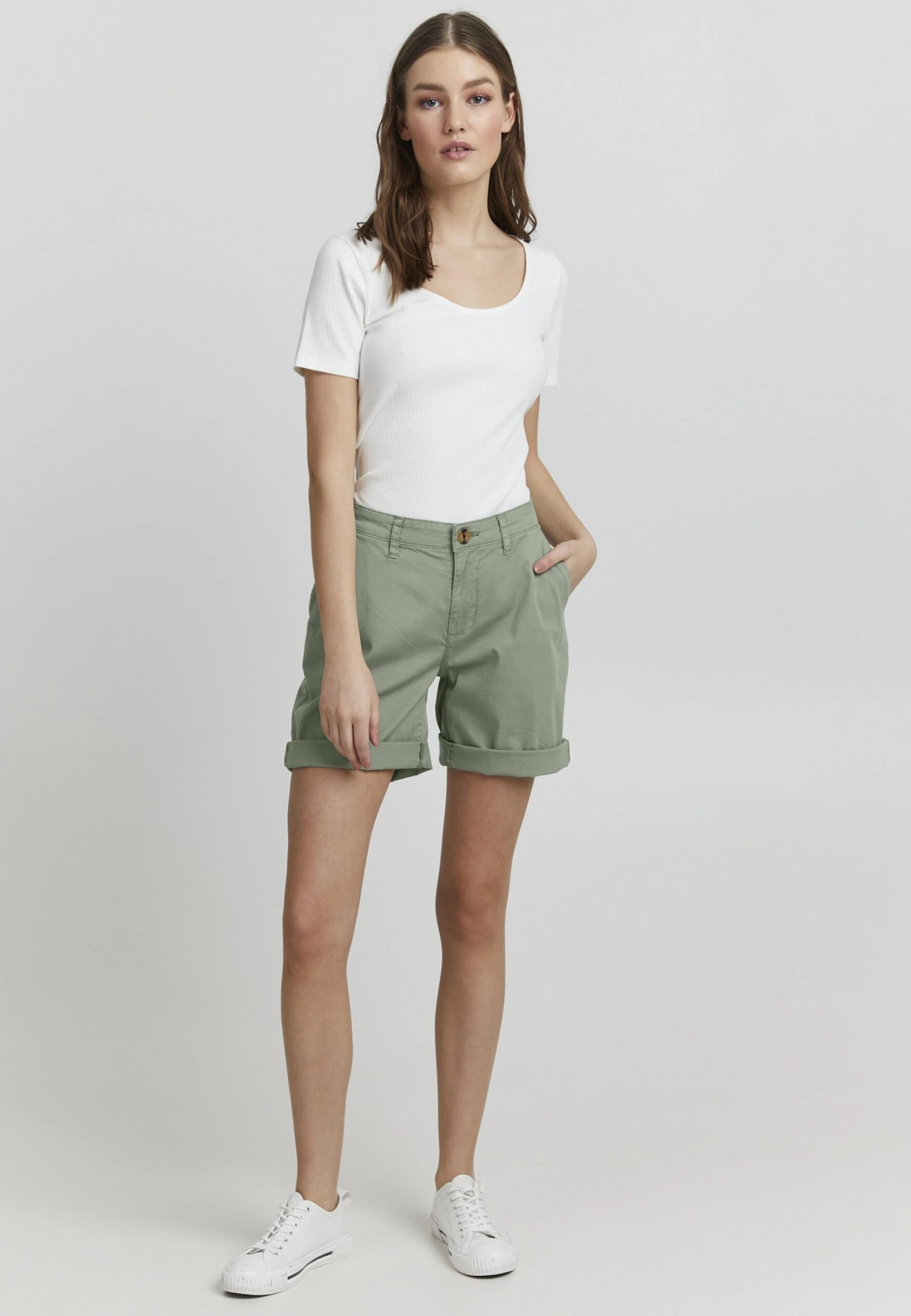 OXMO Charline - Shorts - Seagrass 2 OXMO Charline - Shorts - Seagrass - Imagen 2