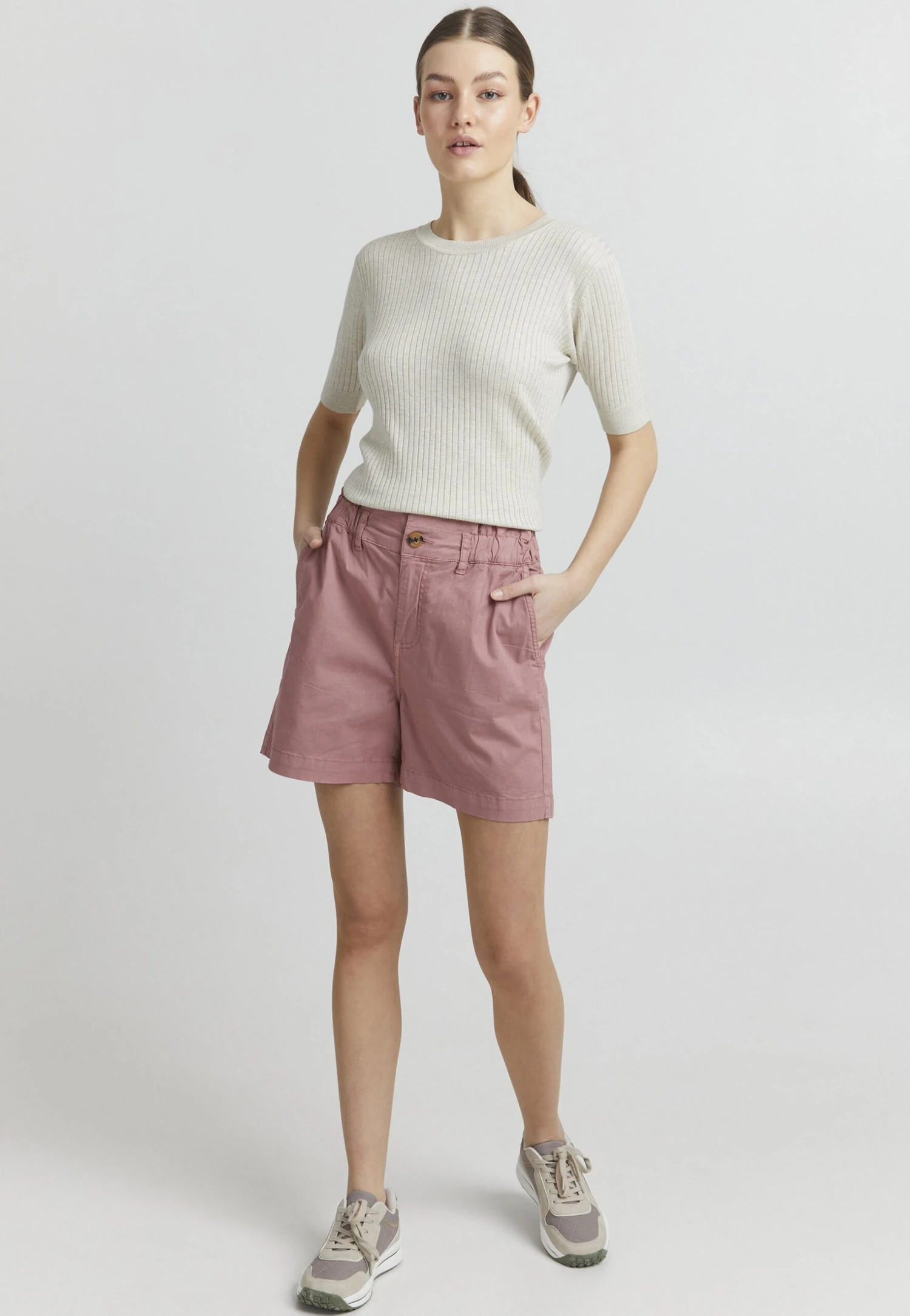 Oxmo Oxchai Me - Shorts - Ash Rose 2 Oxmo Oxchai Me - Shorts - Ash Rose - Imagen 2