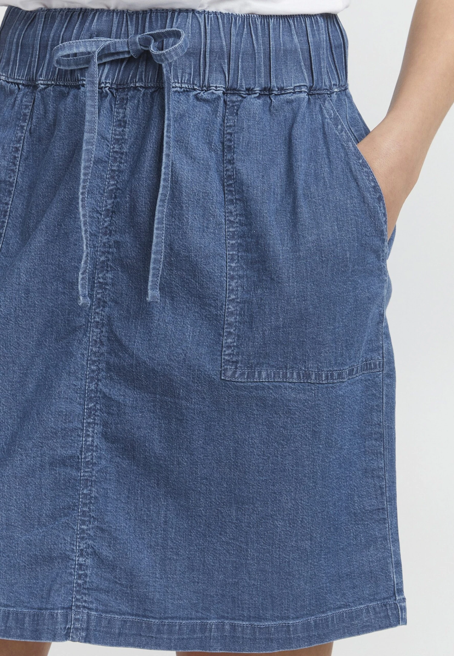 OXMO Oxlille - Falda Vaquera - Mid Blue Denim 4 OXMO Oxlille - Falda Vaquera - Mid Blue Denim - Imagen 4