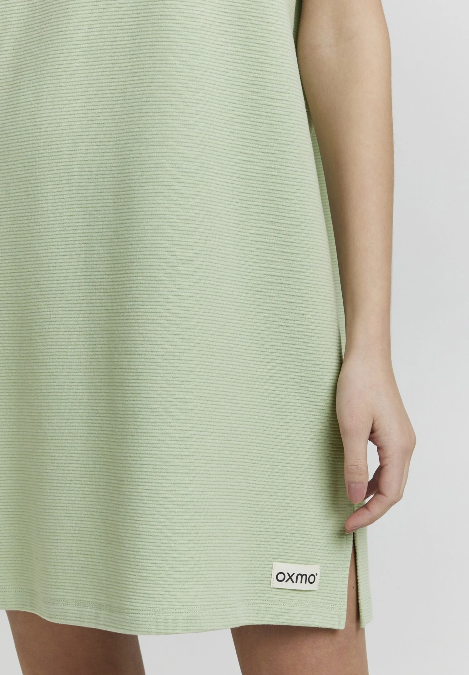 OXMO Jonna - Vestido Ligero - Frosty Green 5 OXMO Jonna - Vestido Ligero - Frosty Green - Imagen 5