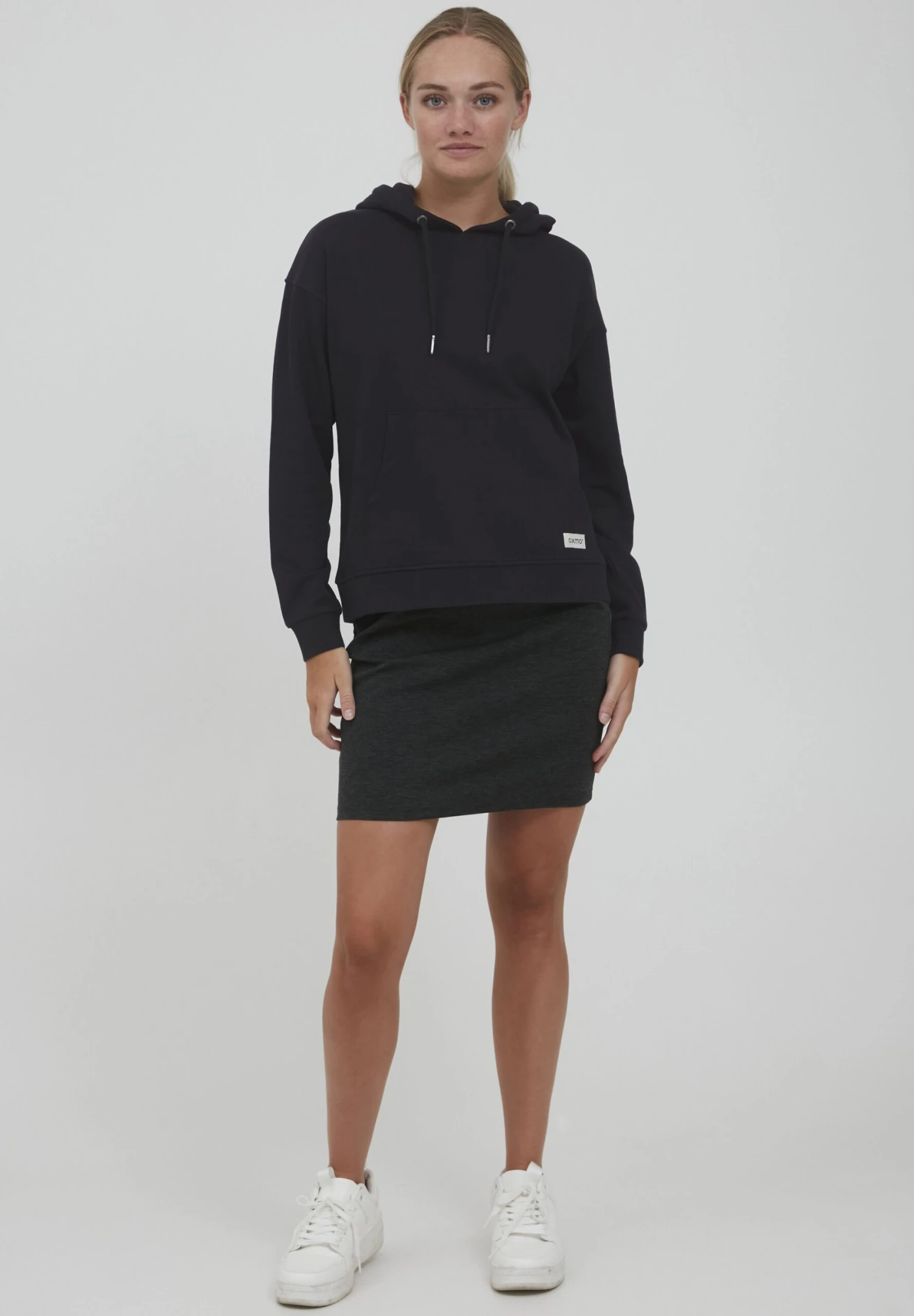 OXMO Oxgreta - Jersey Con Capucha - Black 2 OXMO Oxgreta - Jersey Con Capucha - Black - Imagen 2