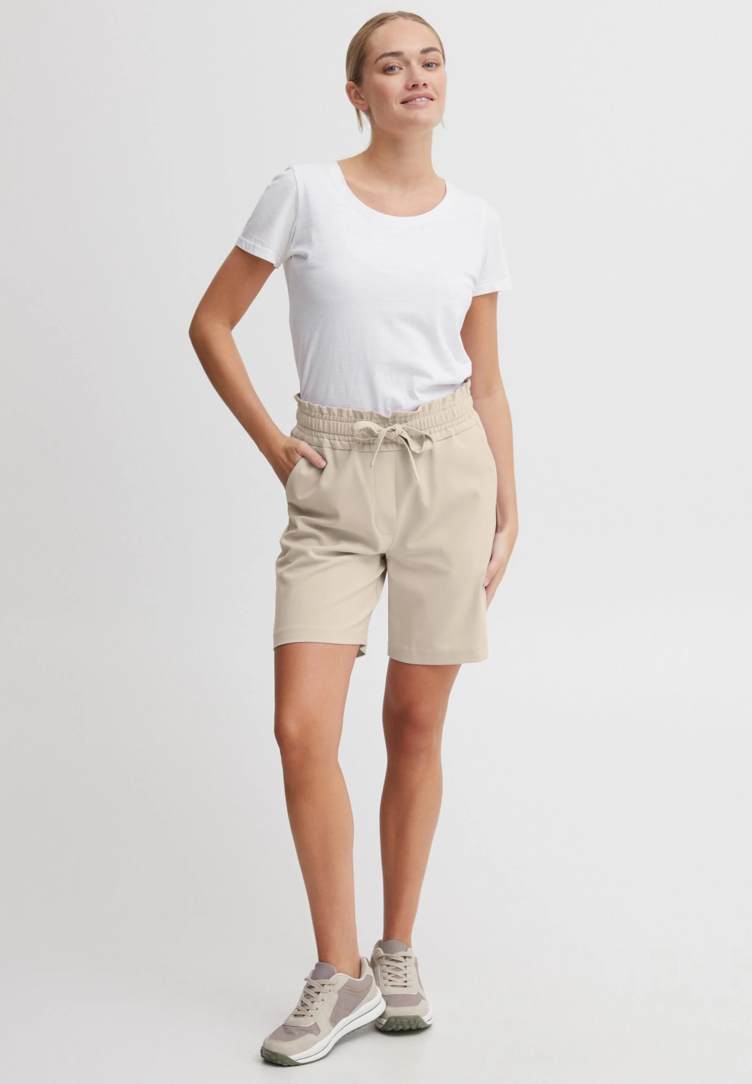 OXMO Daniella Sh- Shorts - Cement 2 OXMO Daniella Sh- Shorts - Cement - Imagen 2