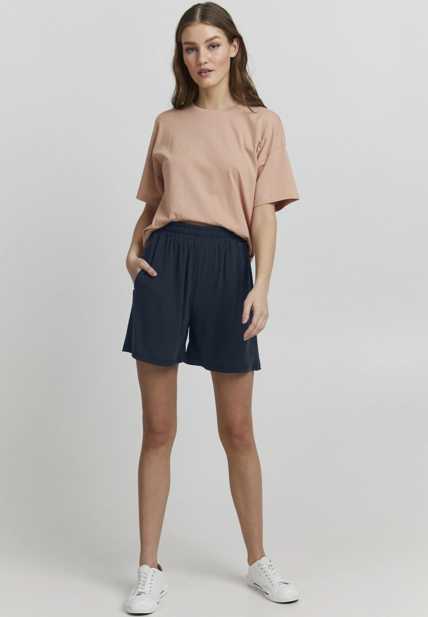 OXMO Björk - Shorts - Total Eclipse 2 OXMO Björk - Shorts - Total Eclipse - Imagen 2