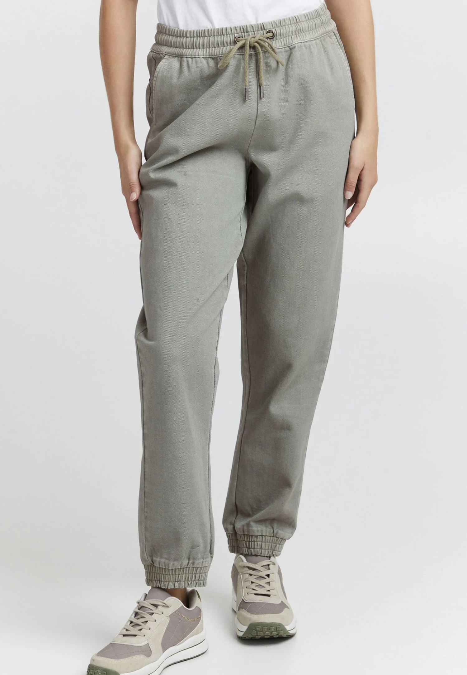 OXMO Oxtallualah - Pantalones Deportivos - Seagrass 1 OXMO Oxtallualah - Pantalones Deportivos - Seagrass