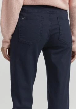 OXMO Oxpeetje - Pantalones - Total Eclipse -OXMO Tienda En Línea 9c554e1a523e49139dafbdb122392cf7