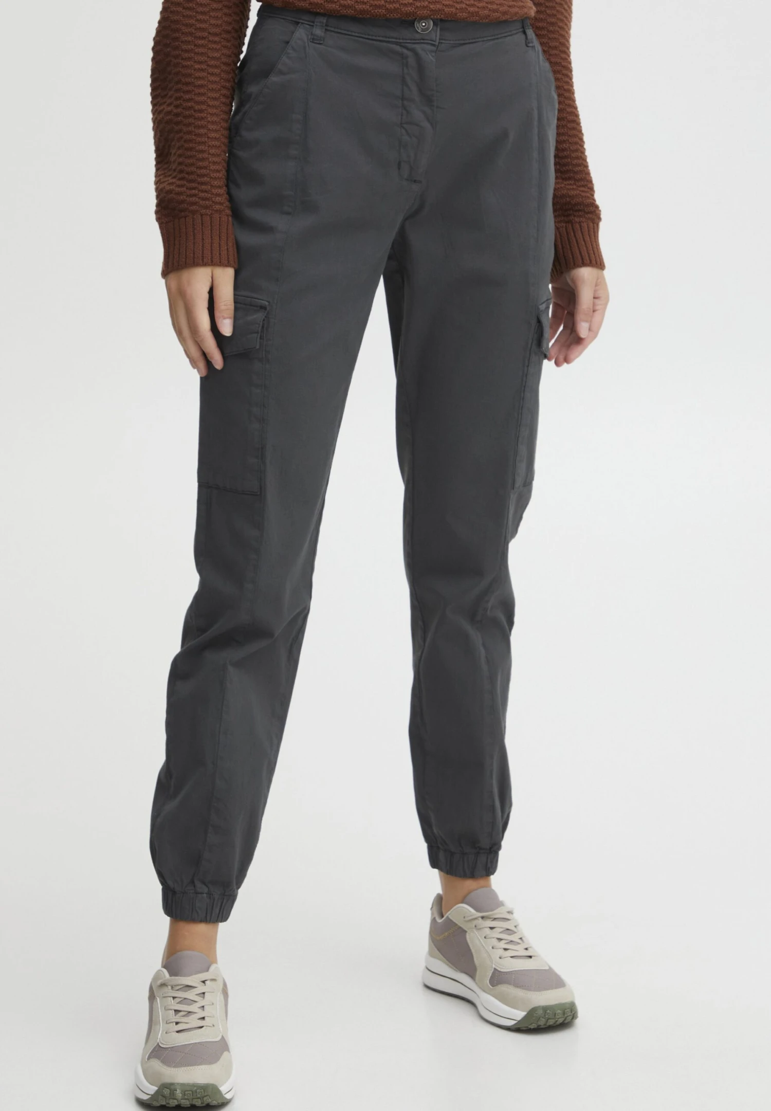 OXMO Oxcoco - Pantalones Cargo - Ebony 1 OXMO Oxcoco - Pantalones Cargo - Ebony