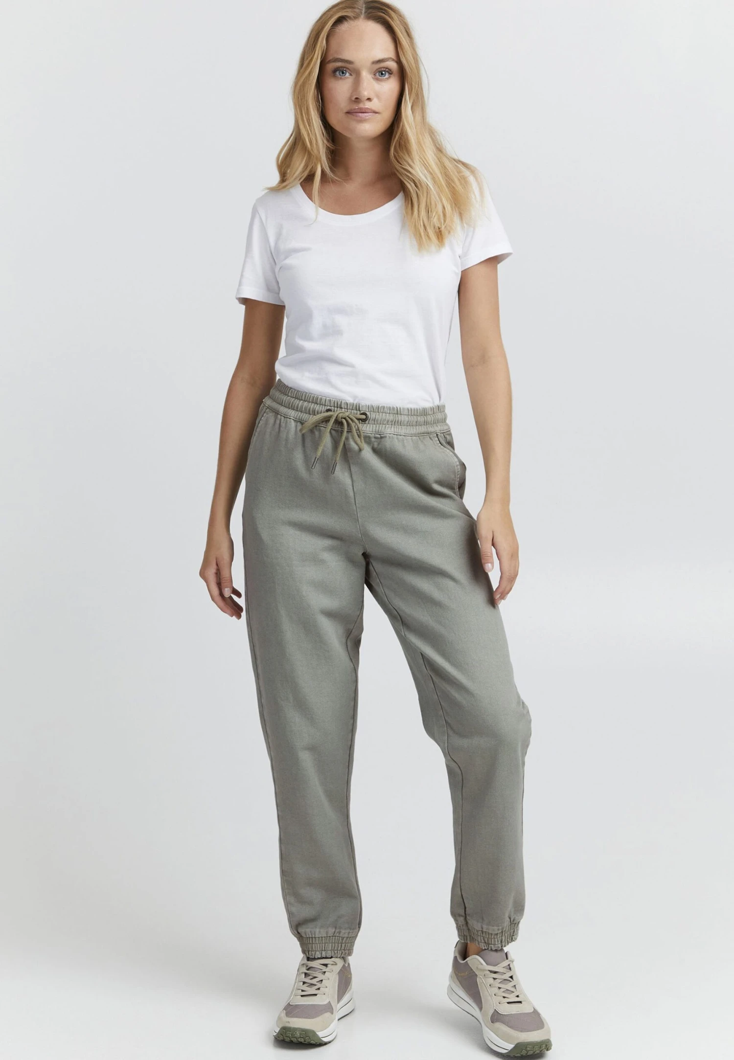 OXMO Oxtallualah - Pantalones Deportivos - Seagrass 2 OXMO Oxtallualah - Pantalones Deportivos - Seagrass - Imagen 2