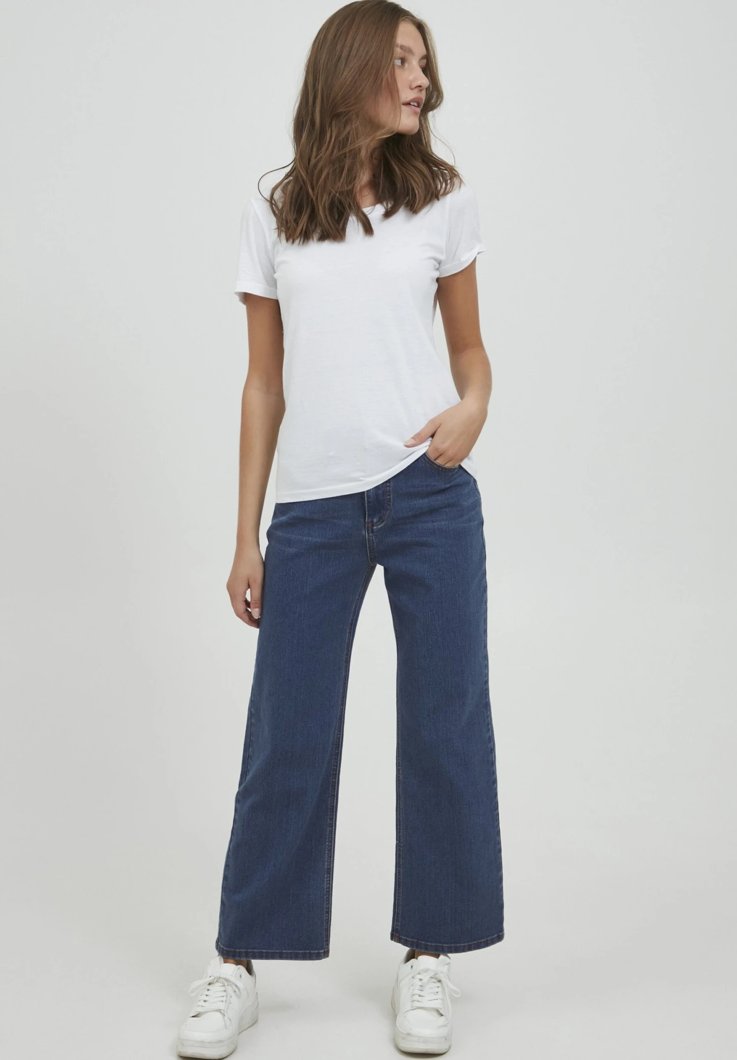 OXMO Oxanni - Vaqueros A Campana - Mid Blue Denim 2 OXMO Oxanni - Vaqueros A Campana - Mid Blue Denim - Imagen 2