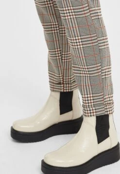 OXMO Oxlivia - Pantalones - Kelp 11 OXMO Oxlivia - Pantalones - Kelp -OXMO Tienda En Línea ab3aedb05ec94a4789a98edbe27ee4b3