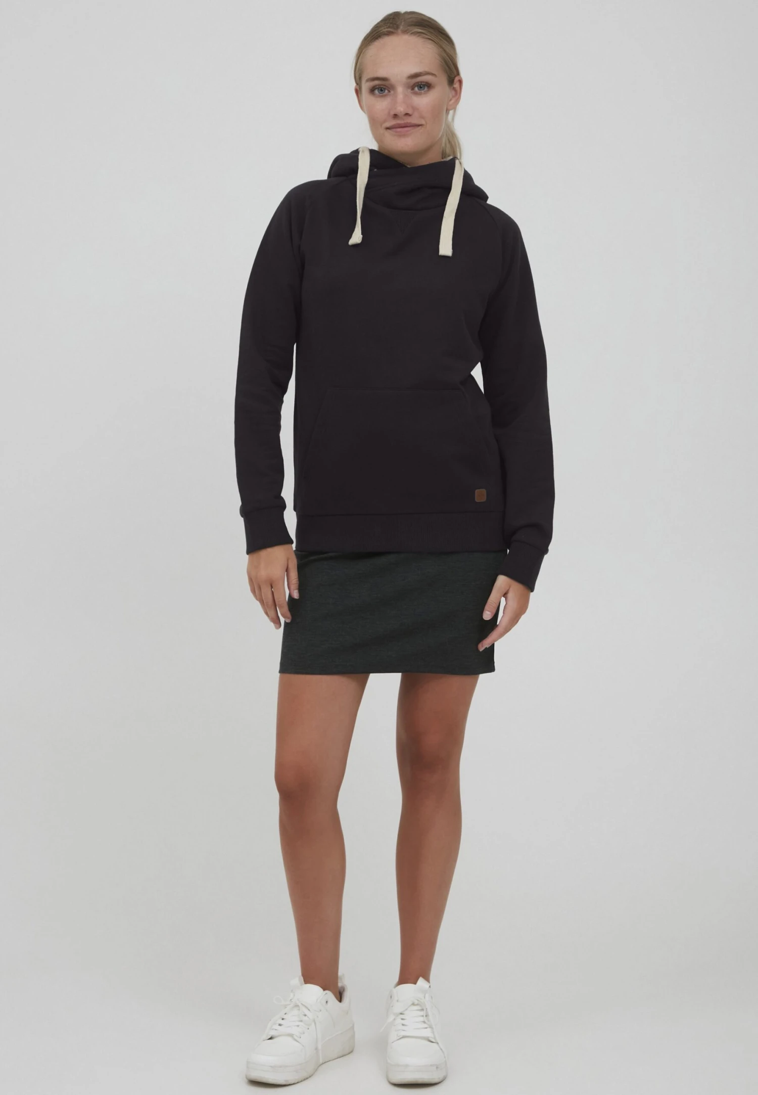 OXMO Oxjulia - Jersey Con Capucha - Black Teddy 2 OXMO Oxjulia - Jersey Con Capucha - Black Teddy - Imagen 2