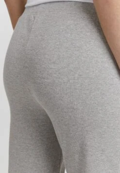 OXMO Liz - Pantalones Deportivos - Light Grey Melange 9 OXMO Liz - Pantalones Deportivos - Light Grey Melange -OXMO Tienda En Línea c77777cea72b4602bacb32fc4d0be305