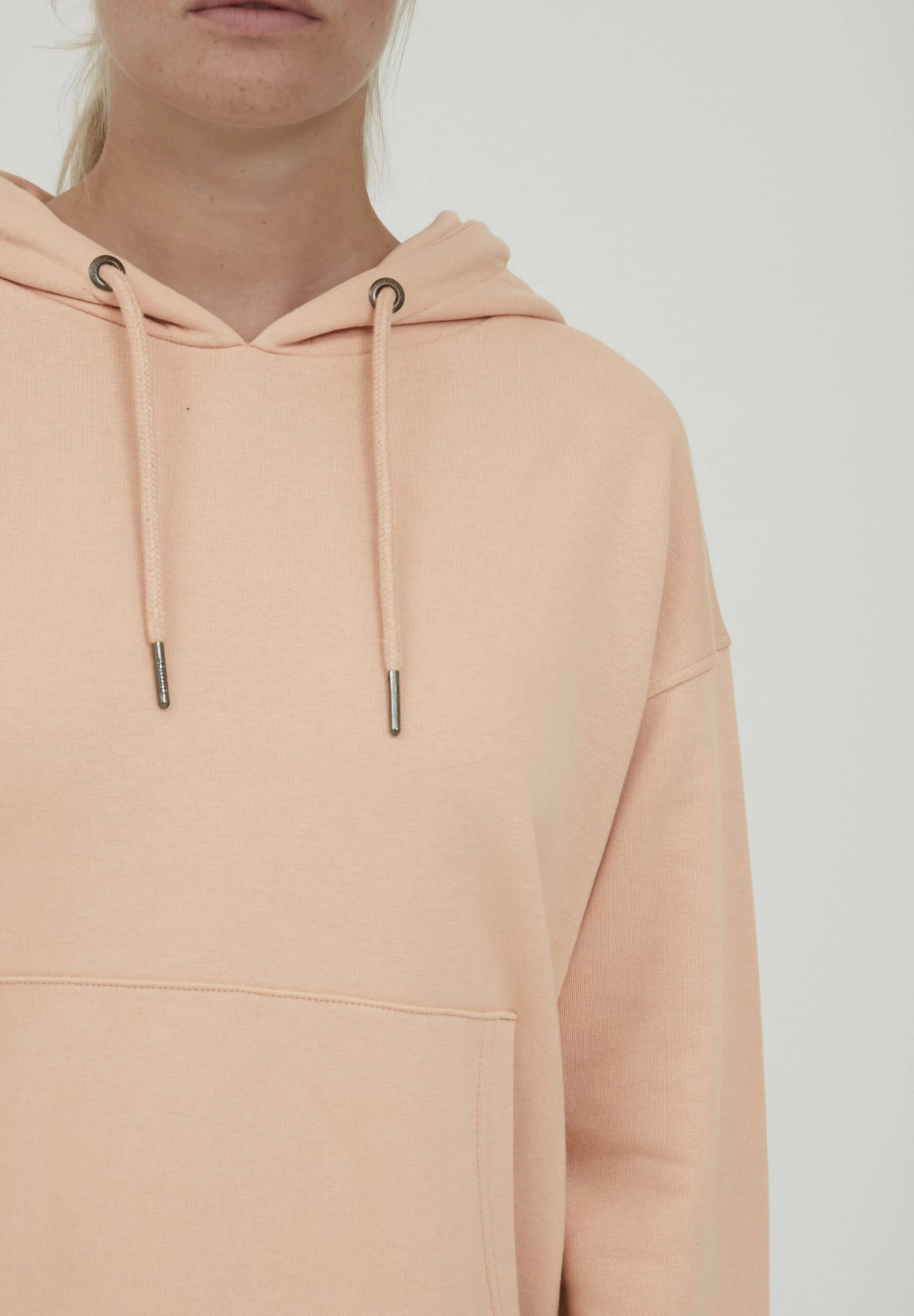 OXMO Oxgreta - Jersey Con Capucha - Mahogany Rose 4 OXMO Oxgreta - Jersey Con Capucha - Mahogany Rose - Imagen 4