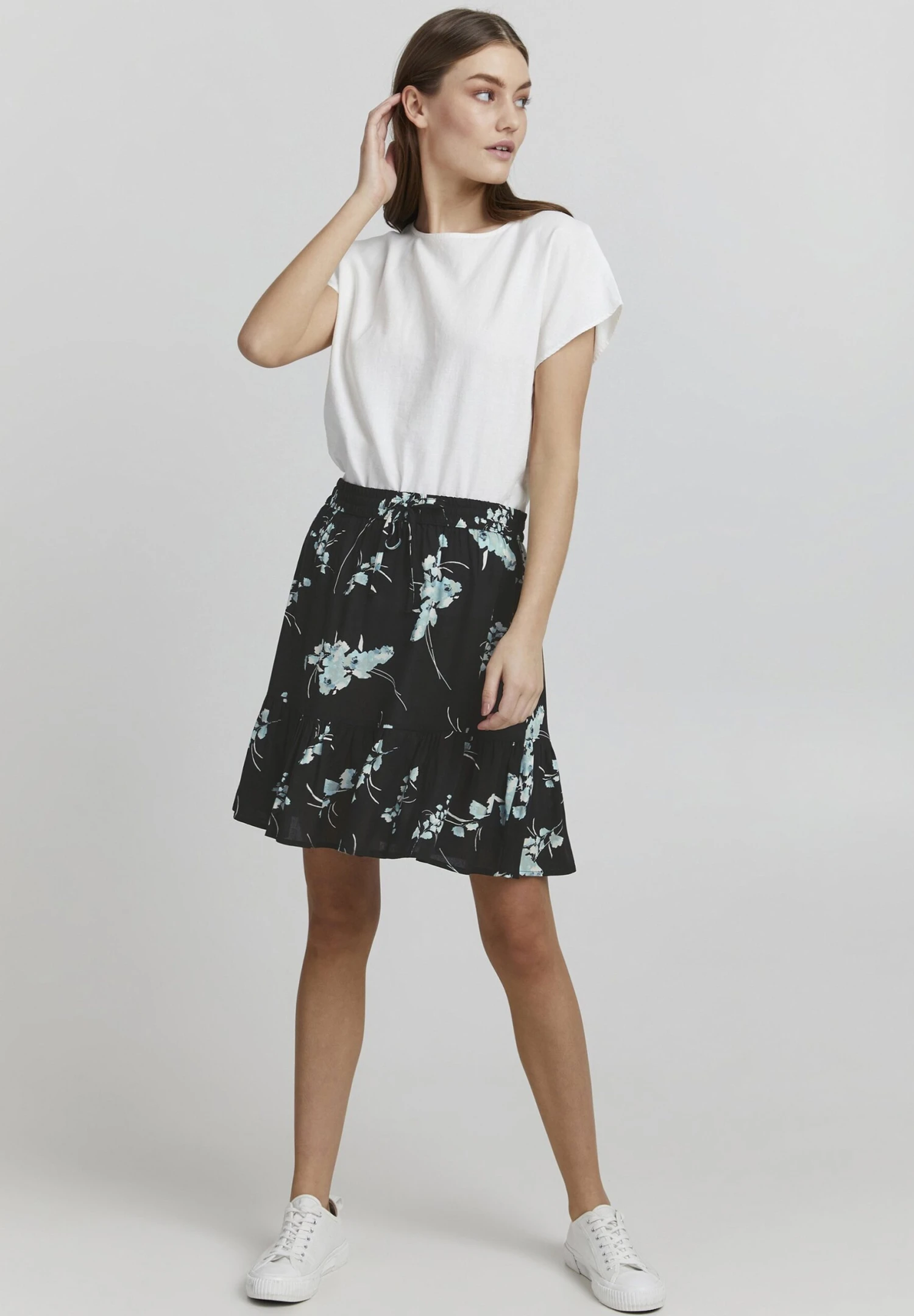 OXMO Oxeira - Falda Acampanada - Black Mix 2 OXMO Oxeira - Falda Acampanada - Black Mix - Imagen 2