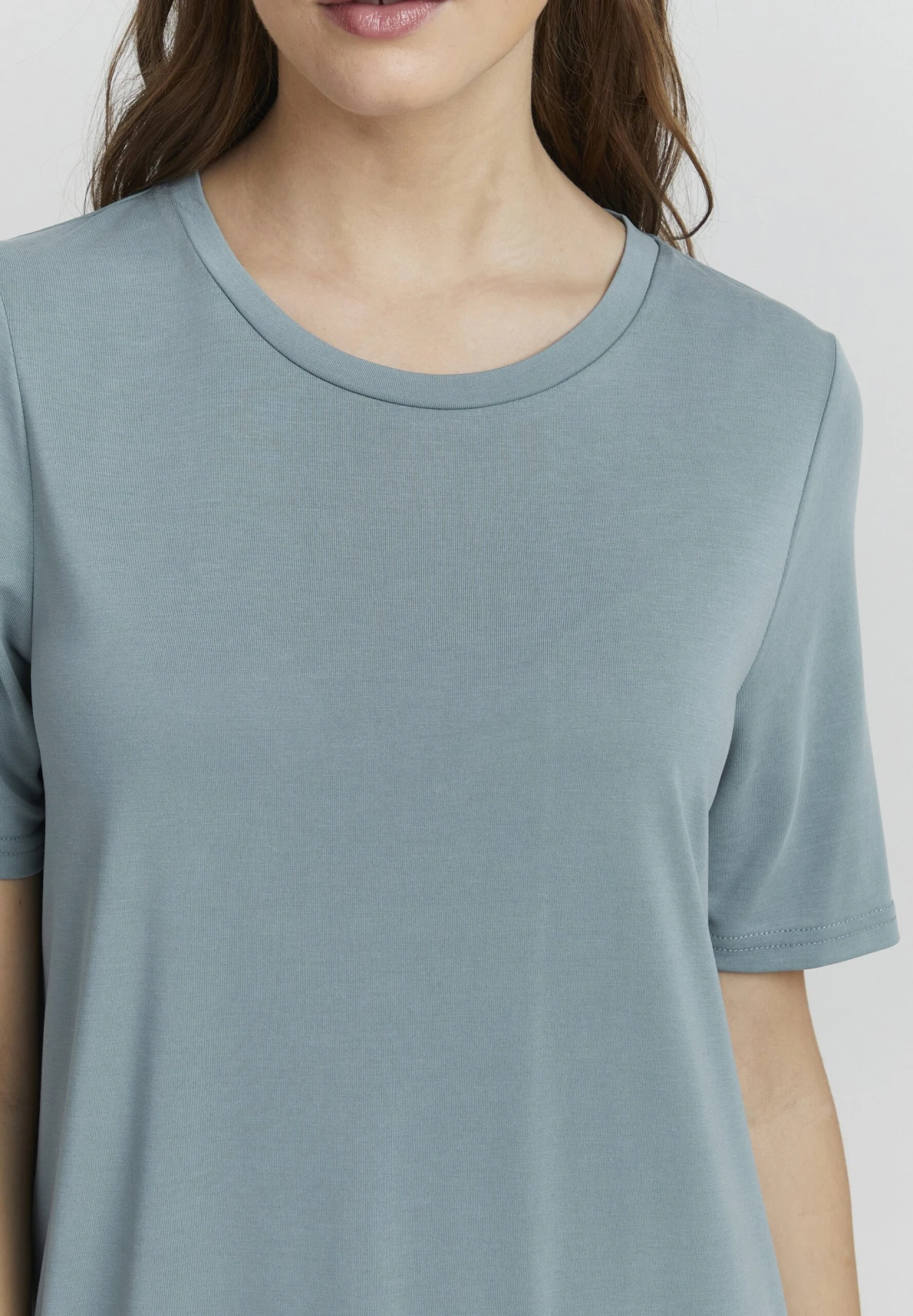 OXMO Brinja - Vestido Ligero - Smoke Blue 4 OXMO Brinja - Vestido Ligero - Smoke Blue - Imagen 4