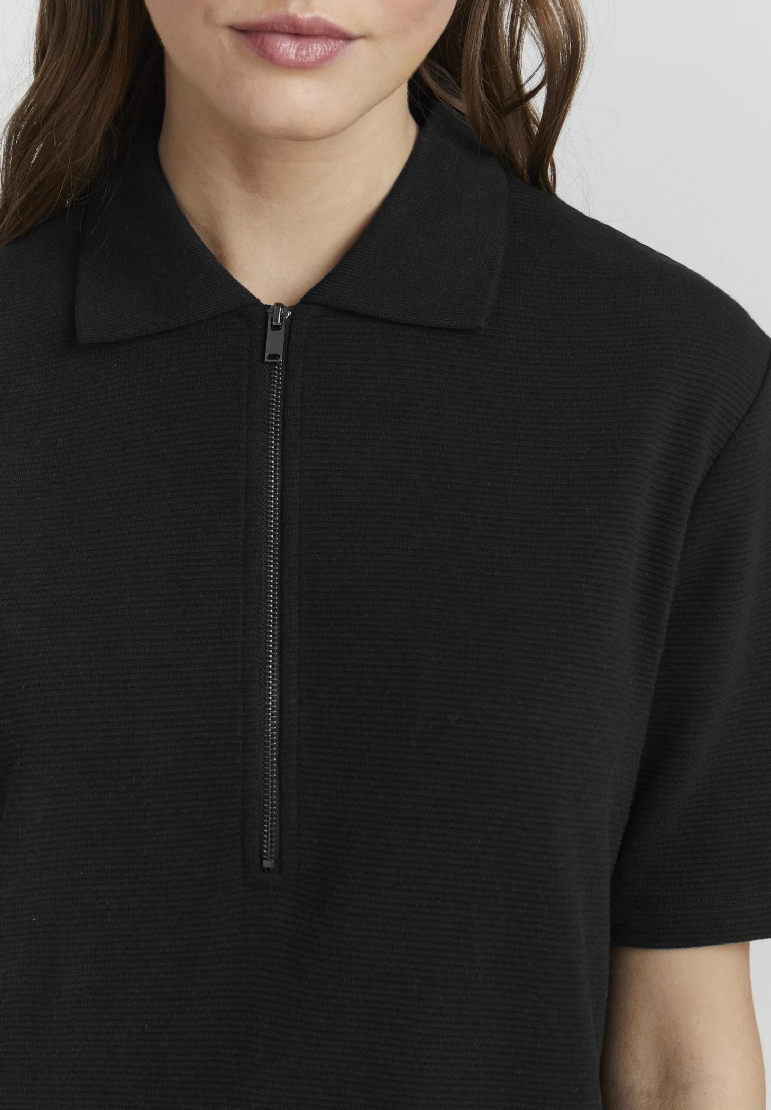 OXMO Jonna - Vestido Ligero - Black 4 OXMO Jonna - Vestido Ligero - Black - Imagen 4