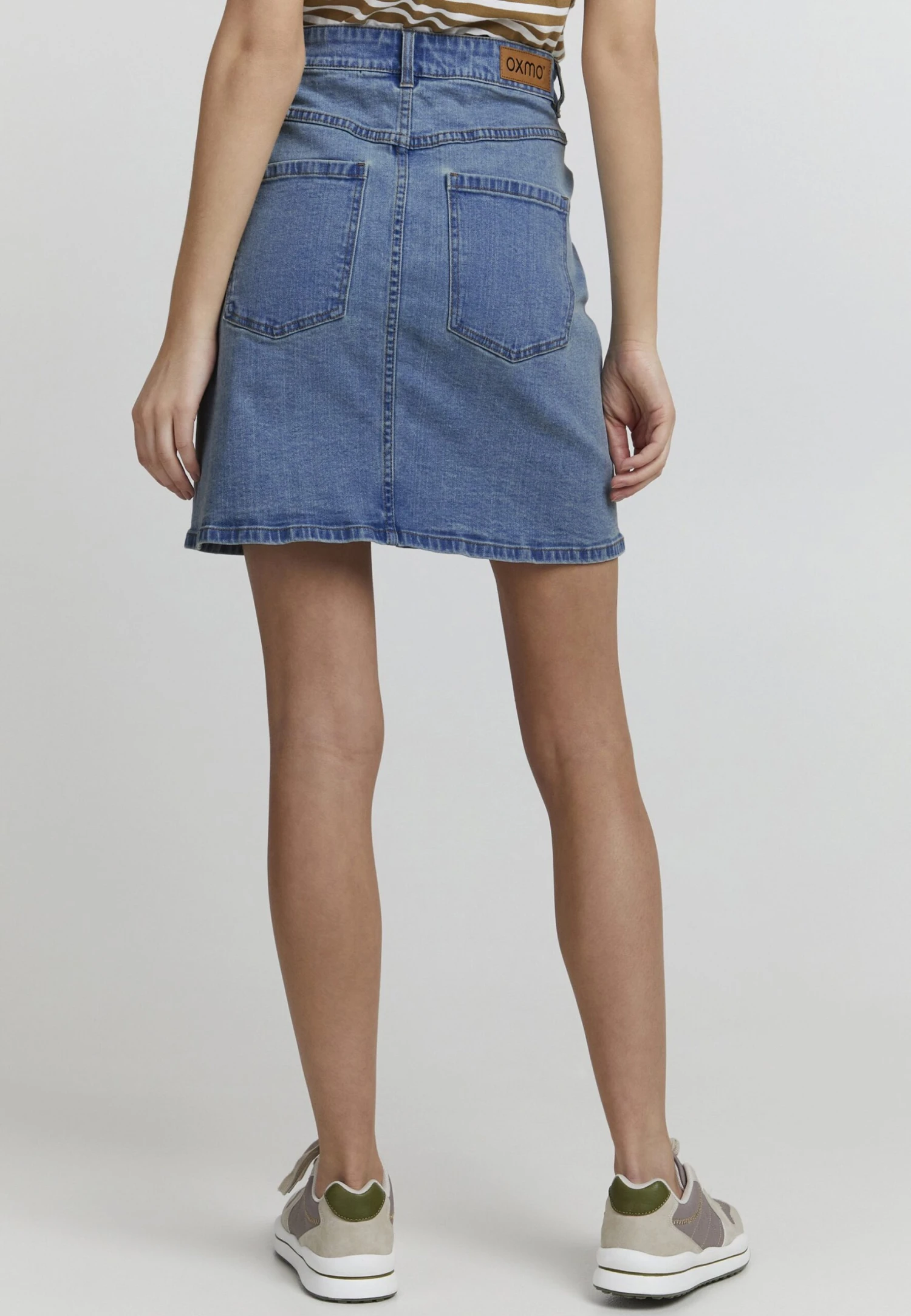 OXMO Frigga - Falda Acampanada - Light Blue Denim 3 OXMO Frigga - Falda Acampanada - Light Blue Denim - Imagen 3