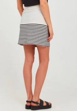 OXMO Oxpippa - Minifalda - Black -OXMO Tienda En Línea eb75820ec93e4aec9a75357e830e33b5