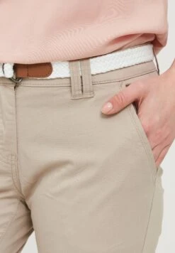 OXMO Oxchakira - Pantalones Chinos - Simple Tau -OXMO Tienda En Línea ec8e492cc3a04cacaaf69b1bc581ff2e