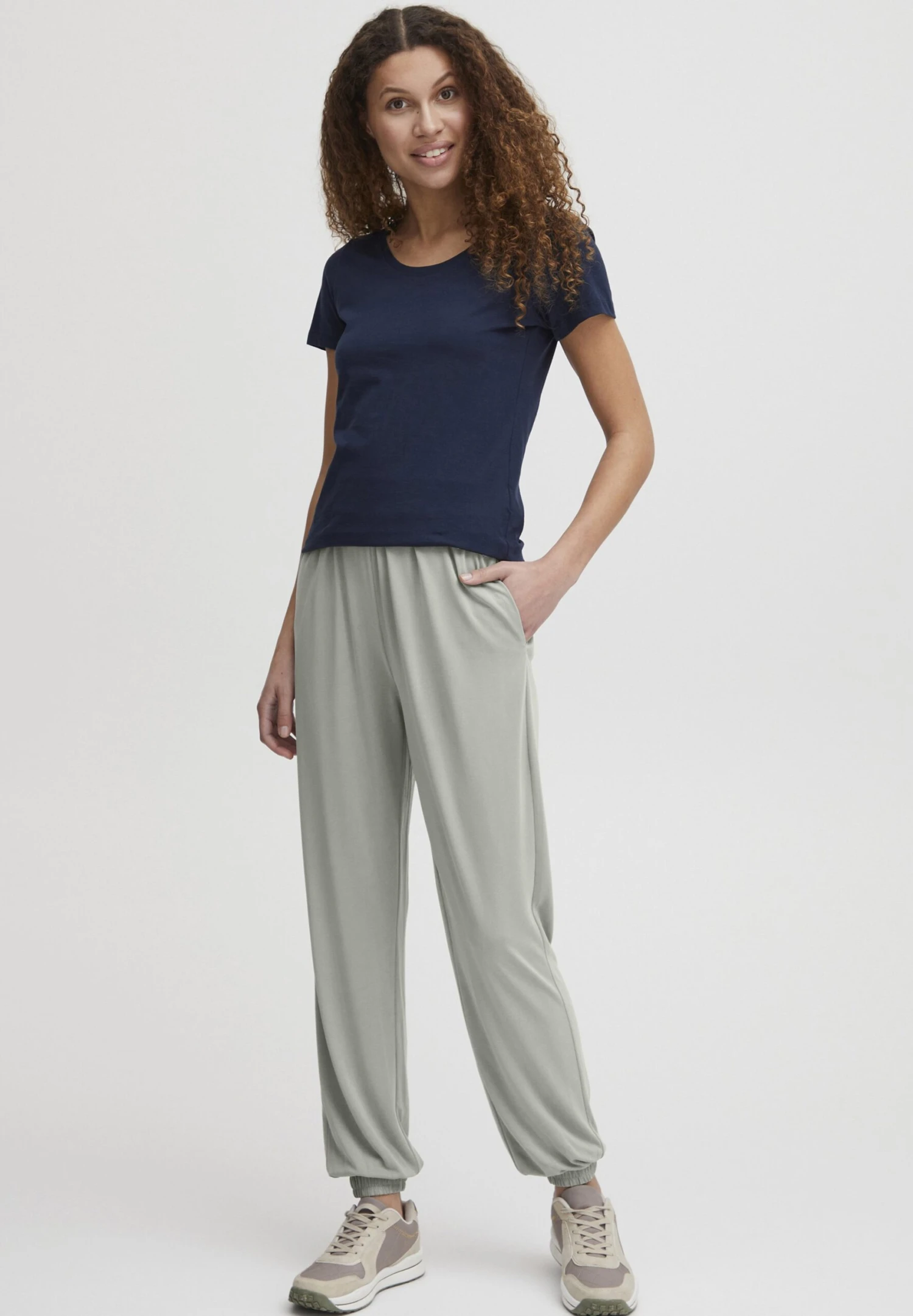 OXMO Brianna - Pantalones Deportivos - Seagrass 2 OXMO Brianna - Pantalones Deportivos - Seagrass - Imagen 2