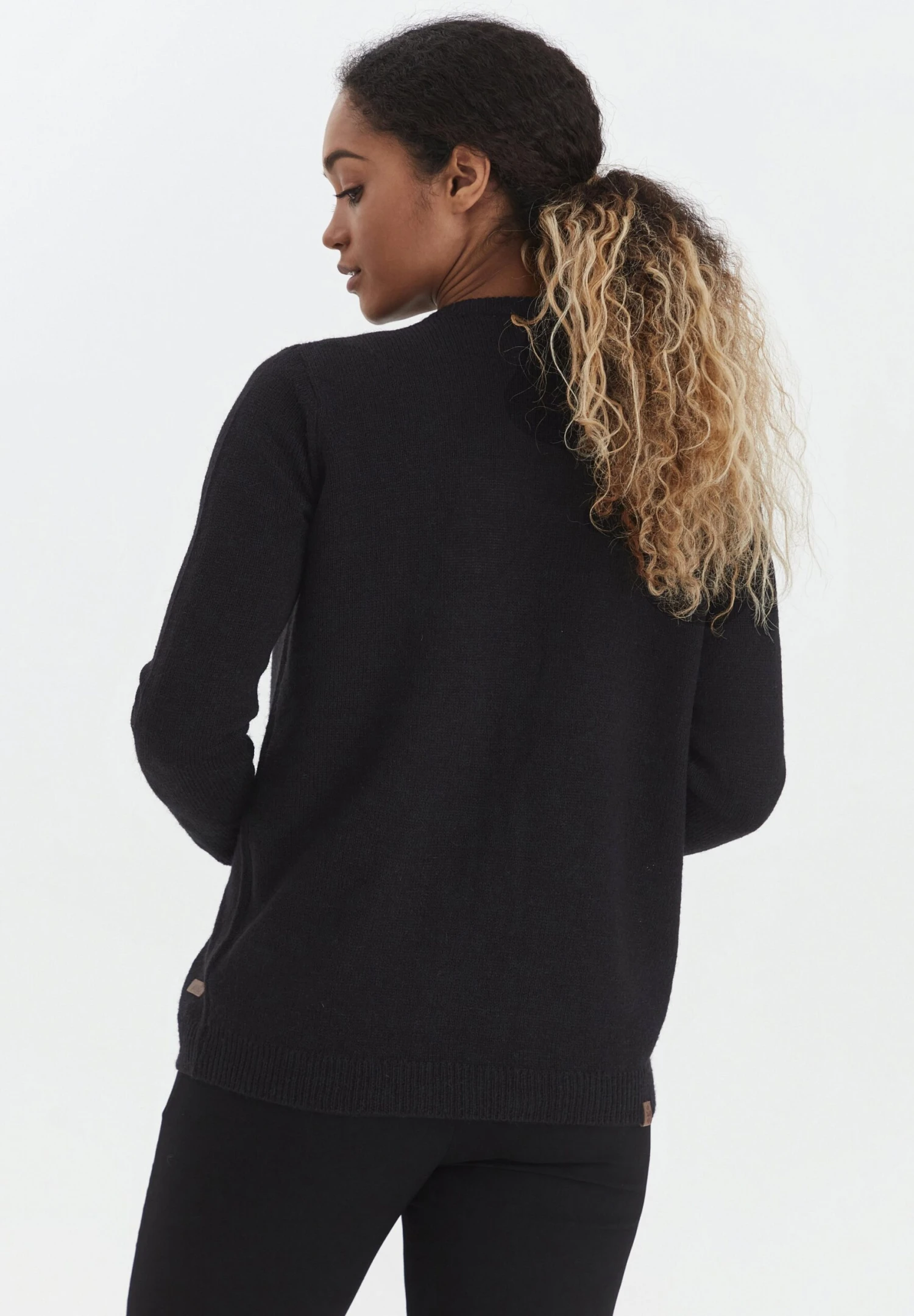 OXMO Oxnena - Chaqueta De Punto - Black 3 OXMO Oxnena - Chaqueta De Punto - Black - Imagen 3